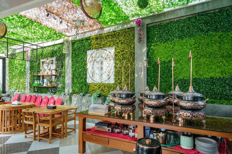 TwoSpaces Living at deRos Resort & Cafe, Bogor Hotel in West Java