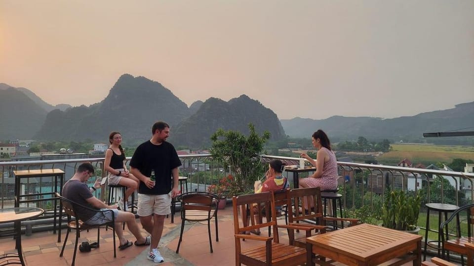 Phong Nha Jasmine Hostel & Roof Top Bar Hostel in Laos