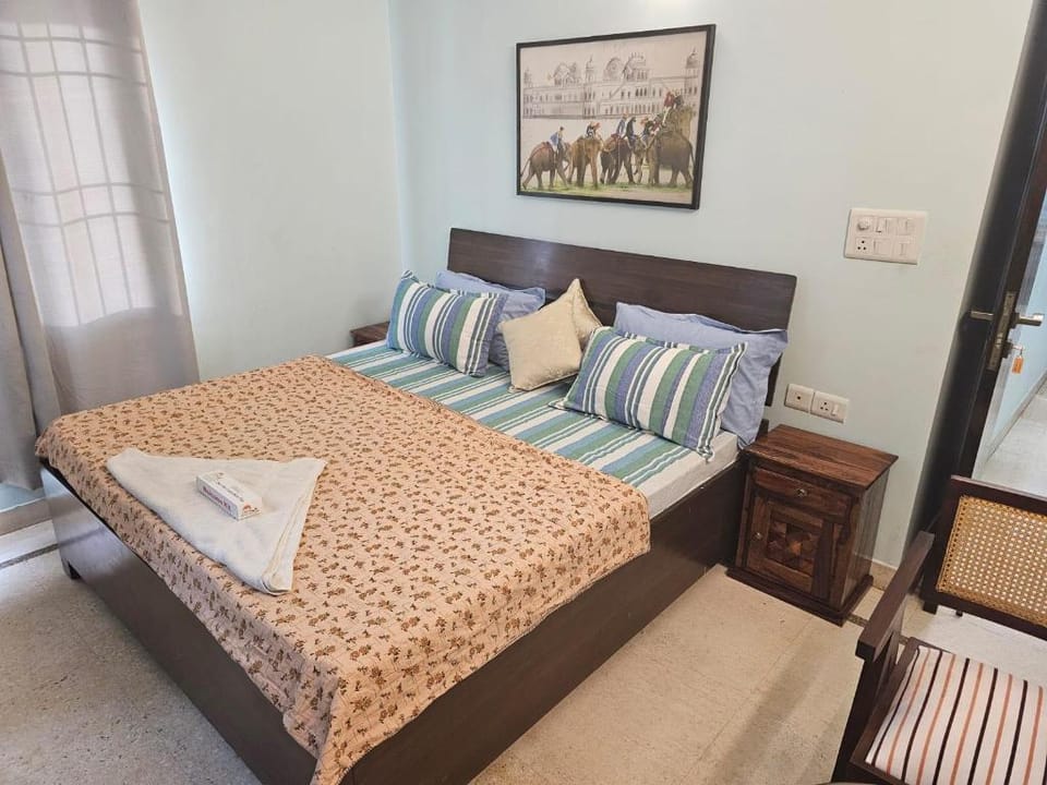 Sky Bloom Luxury Homestay Apartment in New Delhi