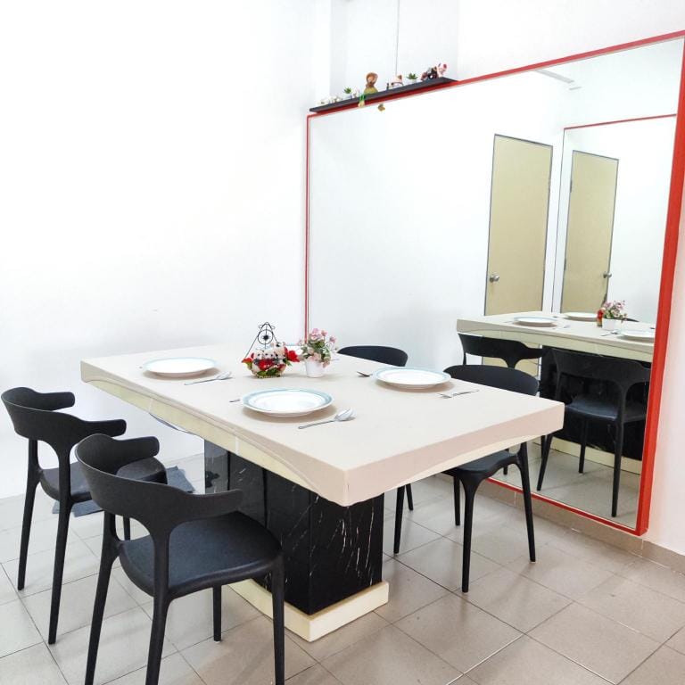 Minimaliste | 简居 @Ipoh Garden 6 - 15 guests Vacation rental in Ipoh