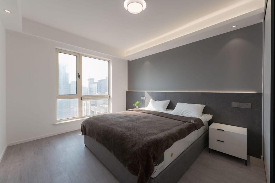Near the Bund, only 100 meters away from metro Apartment in Shanghai