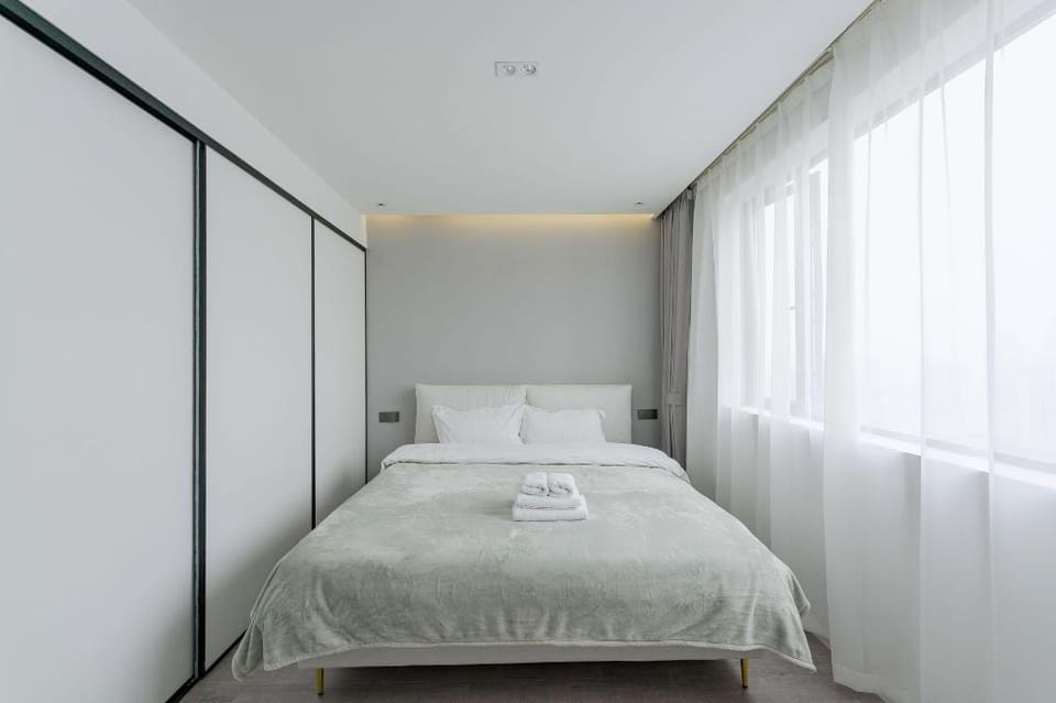 Near the Bund, only 100 meters away from metro Apartment in Shanghai