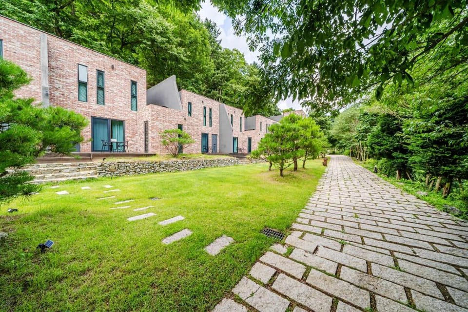 Pension The Q24 Spa N Pool Villa Bed and Breakfast in Gyeonggi-do