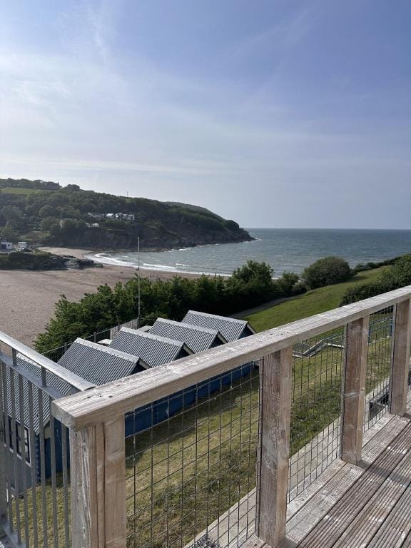 Swn Y Mor  (Sound of the Sea)  by Aberporth Beach Holidays Apartment in Wales
