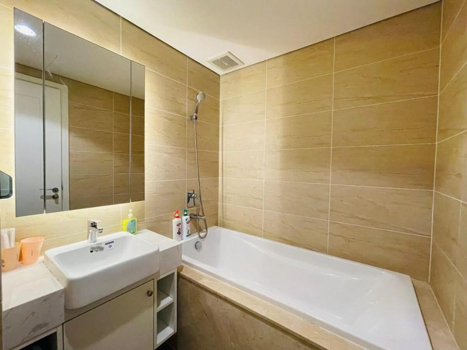 Anrooms - 2BR Vinhomes D'capitale Lux / N Keangnam Apartment in Laos