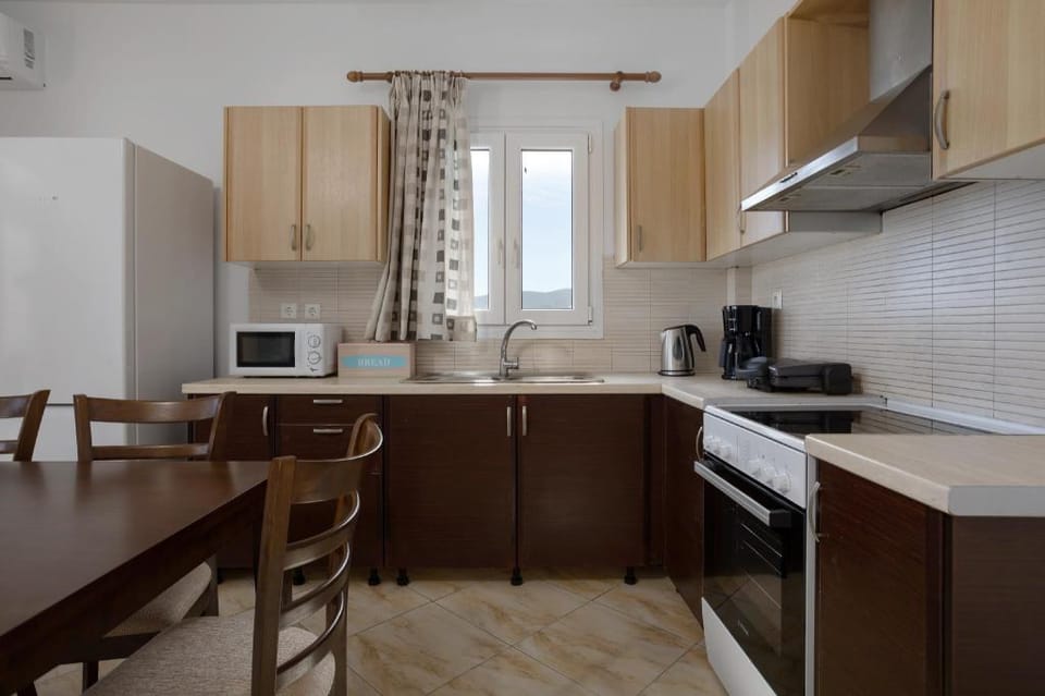 Altamira Holiday Apartment - 6 people, veranda with views Apartment in Zakynthos