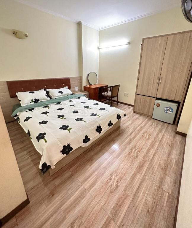 Nguyen Huy Family 1 P306 Apartment in Laos