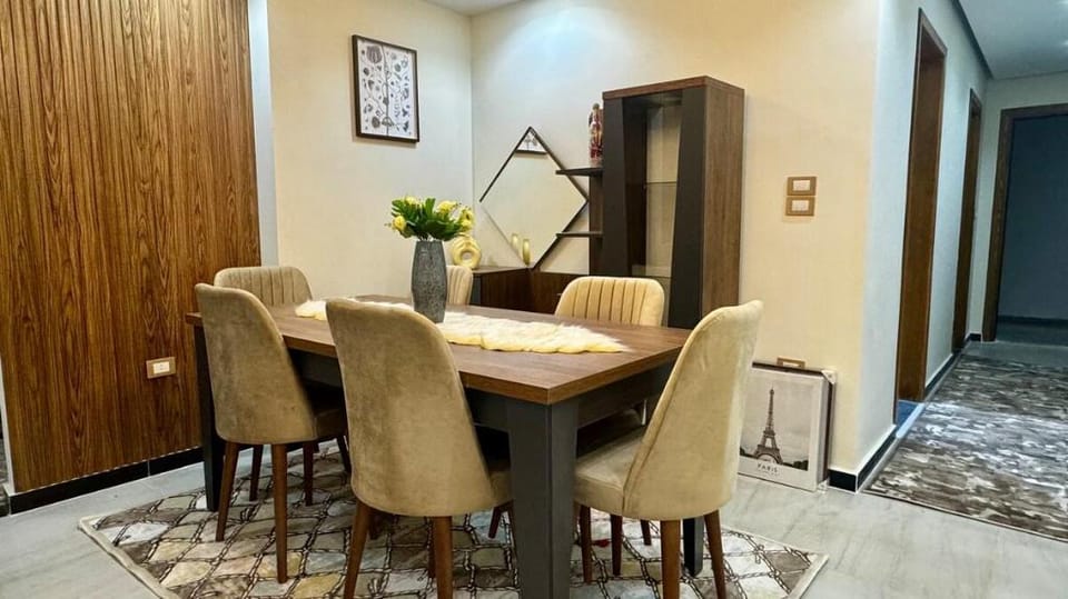 Luxurious 3 Bedroom Apartment Apartment in Cairo Governorate