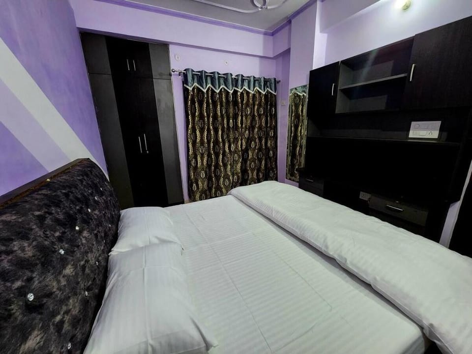Comfy Home (3BHK) Apartment in Varanasi