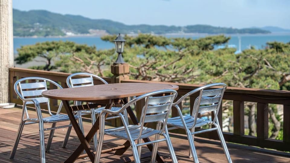 Seokmodo supsokbadapunggyeong pension Bed and Breakfast in Gyeonggi-do