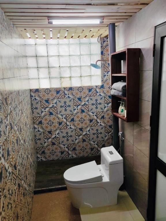 SUNNY 6 PRIVATE BRS/CENTER/ ROOFTOP CITY VIEW  Apartment in Hanoi