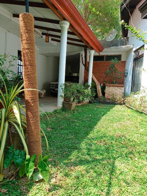 Richland's Villa Vacation rental in Gangawatakorale