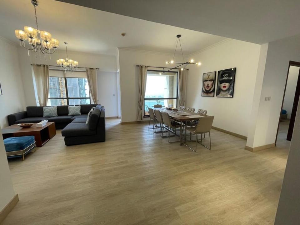 Luxury 2 Bedroom Apartment Jumeirah Sea View Apartment in Dubai