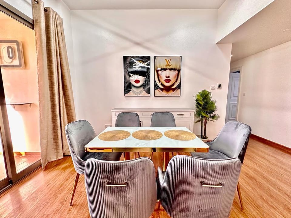 3BR Luxury Apartment Sea View Apartment in Dubai