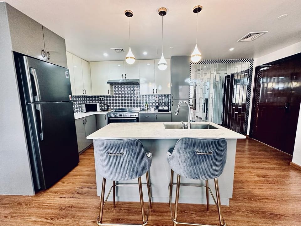 3BR Luxury Apartment Sea View Apartment in Dubai