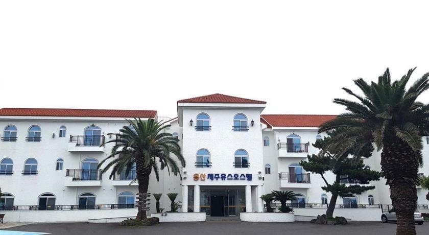 Jeju Yongsan Youth Hostel Bed and Breakfast in South Korea