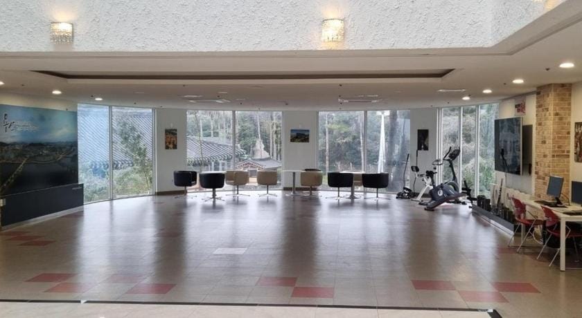 Jeju Yongsan Youth Hostel Bed and Breakfast in South Korea