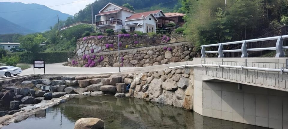 Hadong Jiri Mountain Saesori Pension Bed and Breakfast in South Korea