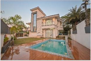 Royal Paradise Villa Villa in Lonavla