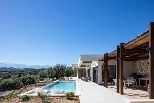 Villa Aglaea | Saltwater Pool & Amazing Seaview! Villa in Crete