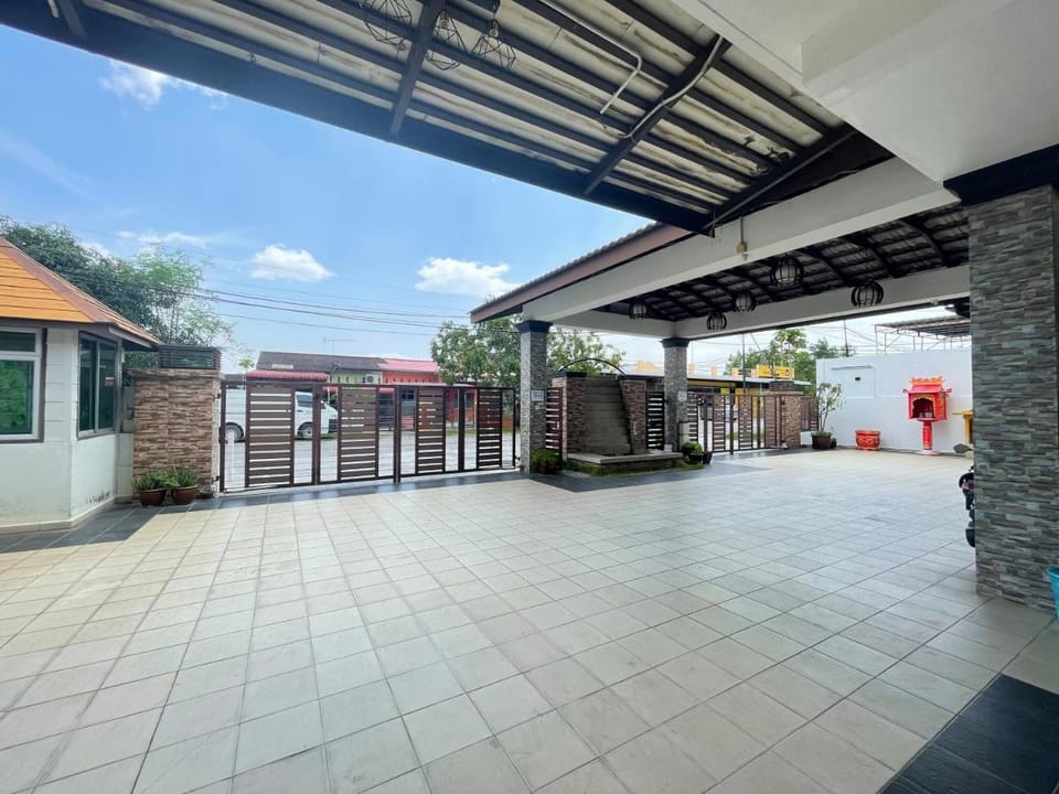 MR Homestay HotelStyle Room Teluk Intan Apartment in Perak Tengah District