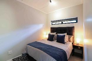 62 Cozy-Central-Private-Backup Power-uncapped WIFI Vacation rental in Sandton