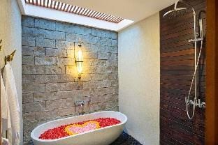 Luxury 2BR Private Pool loft forest ZN06 Vacation rental in Ubud