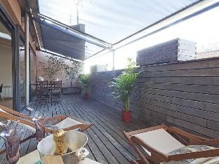 Penthouse with Large Terrace next to Teknon Apartment in Barcelona
