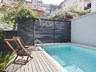 Great design Duplex with private garden and pool Apartment in Barcelona