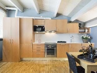 Elegant penthouse available for seasonal lease Apartment in Barcelona
