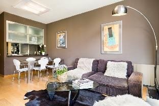 Central Barcelona Apartment with Pool Apartment in Barcelona