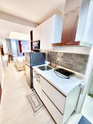 The Hideaway at Azure North, Monaco 7th Floor Apartment in Calabarzon