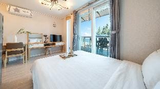 Goseong Araenmaru Pension Bed and Breakfast in South Korea