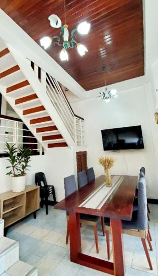 Casa Alexis Transient House Vacation rental in Baguio