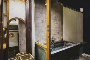 Canary 1 BR Valley View Private Pool Villa Y070 Villa in Ubud