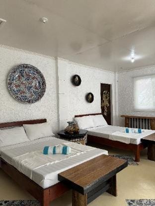 SJLU San Juan Treasures- Suite A Apartment in San Juan