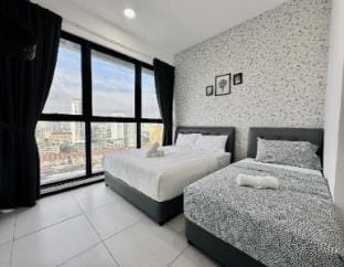 Harmonious Escape@3BR UrbanSuites 10pxUSA131 N Vacation rental in George Town