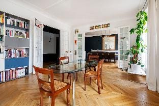 Luxury Home - Trocadero Apartment in Paris