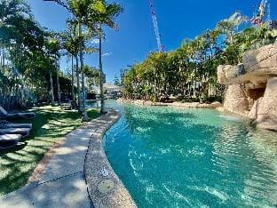 Diamond Beach Resort 4 Bedroom Penthouse #80 Apartment in Mermaid Beach