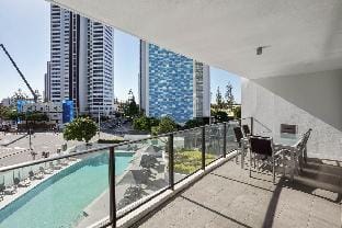 Luxury Sierra Grand Broadbeach 403 Apartment in Gold Coast