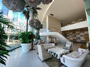 Beachfront Luxury in Soul Surfers Paradise 9th Apartment in Surfers Paradise