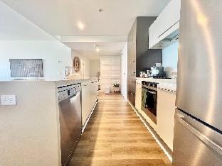 Luxury Upgraded Wave Apt Broadbeach 2202 Apartment in Gold Coast
