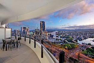 24th floor Luxury,  The Wave Broadbeach Apartment in Gold Coast