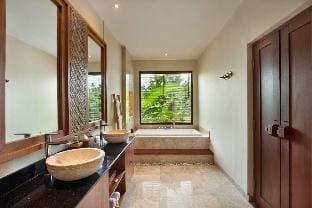 Ambara With Garden View 1 BR Deluxe Suite ZN84A Villa in Ubud