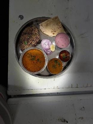 HOTEL PRABHA Apartment in Maharashtra
