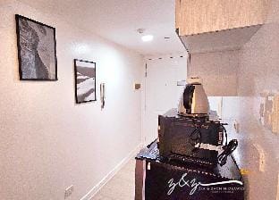 Zia & Zach Hideaway - Monaco Tower, Azure North Apartment in Calabarzon