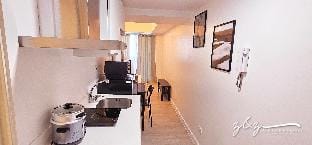 Zia & Zach Hideaway - Monaco Tower, Azure North Apartment in Calabarzon