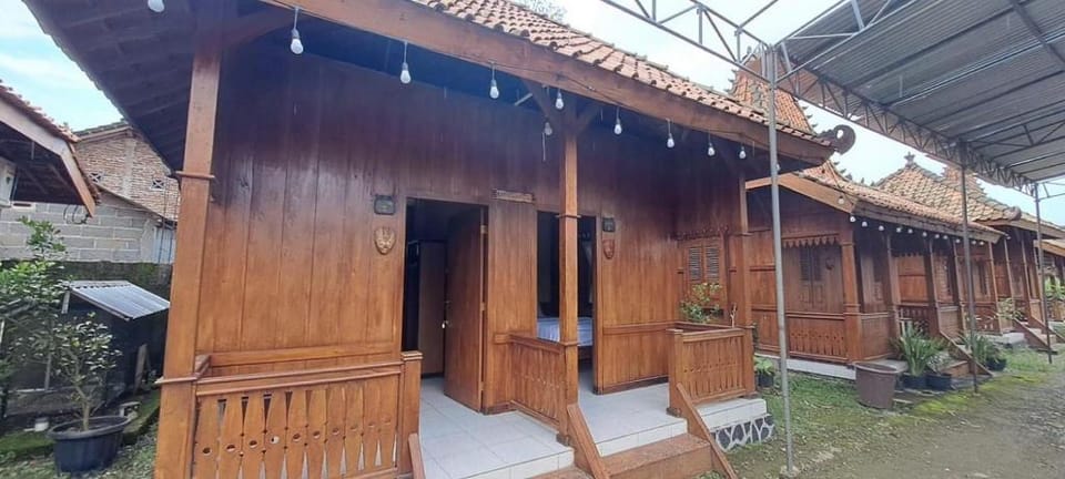 Omah Joglo Sukorejo RedPartner Hotel in Indonesia