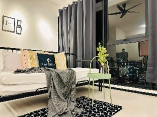 UrbanSuite Breathtaking 3BRHomestay TownB171 byUSN Vacation rental in George Town