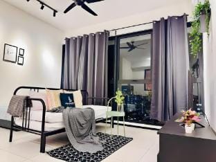 UrbanSuite Breathtaking 3BRHomestay TownB171 byUSN Vacation rental in George Town